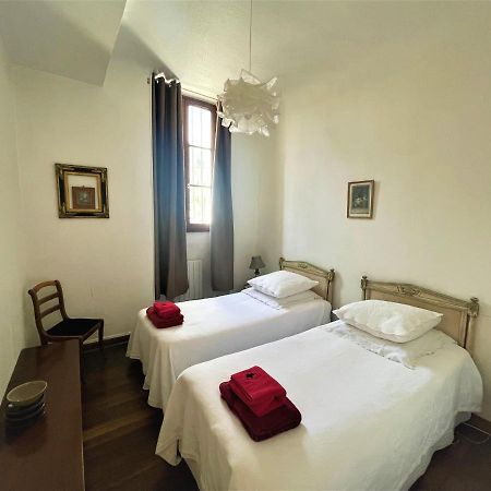 Tres Bel Appartement Dijonnais Place Wilson Gutembert Eksteriør billede